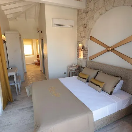 De Gold (adults Only) Oda ve Kahvaltı 2*