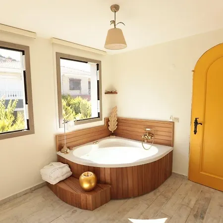 Couette-café De Gold (adults Only) Alaçatı