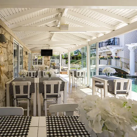 De Gold (adults Only) Oda ve Kahvaltı Alaçatı