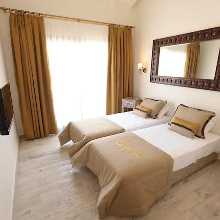 Oda ve Kahvaltı De Gold (adults Only)