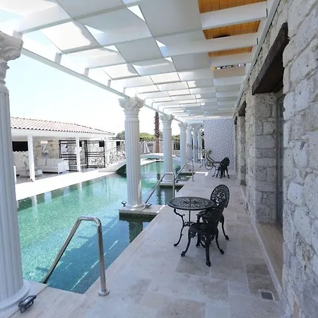 De Gold (adults Only)